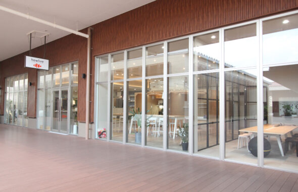 【沖縄市】コワーキングスペースhowliveイオンモールライカム店～リゾート型ショッピングモール内にあるコワーキングスペースで理想の働き方を！～